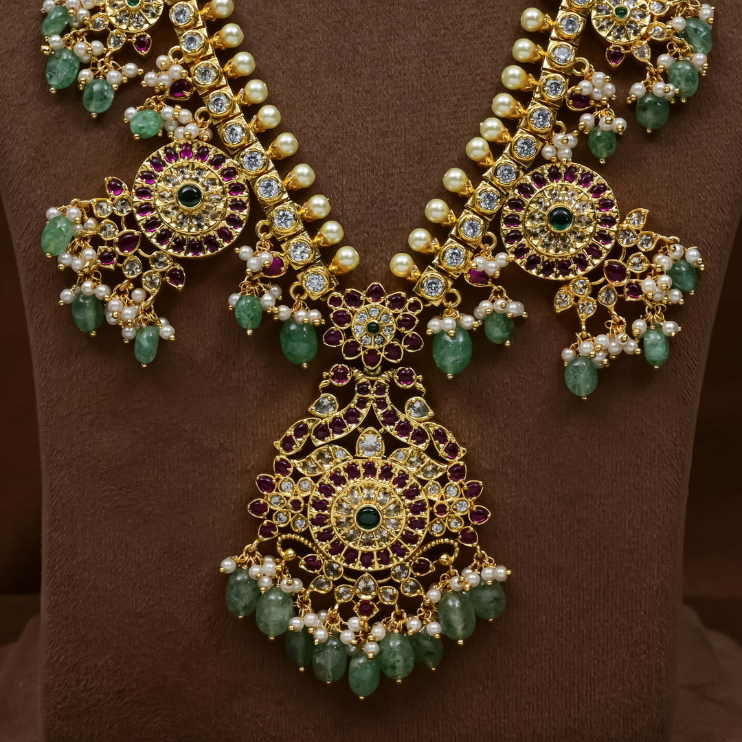 Guttapusal Necklace Set