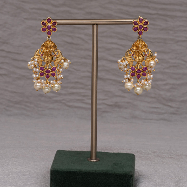Royal Guttapusal Necklace Set