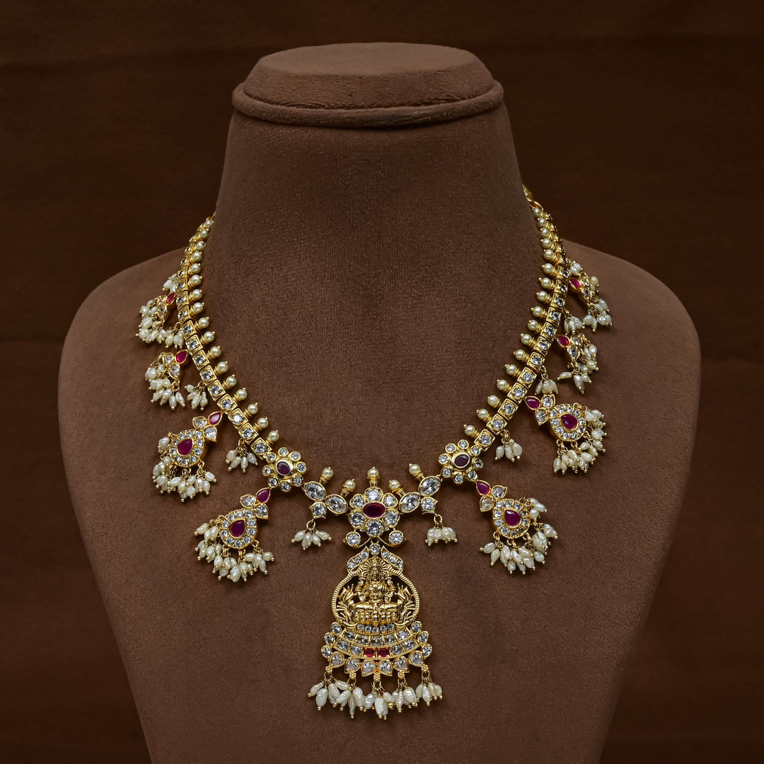 Guttapusal Necklace Set