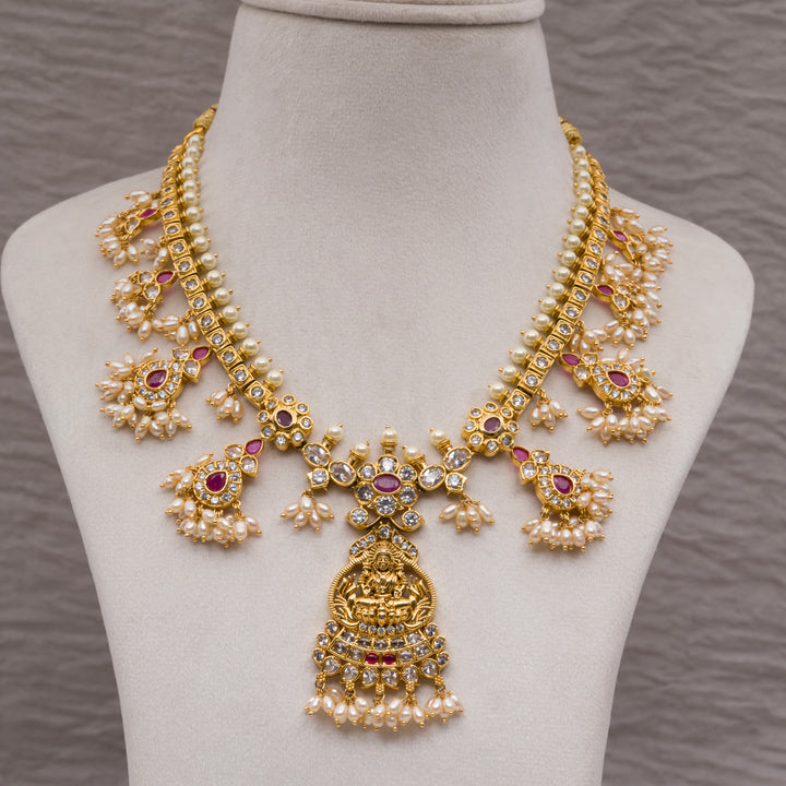 Guttapusal Necklace Set