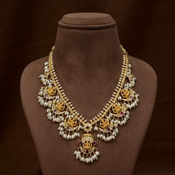 Royal Guttapusal Necklace Set