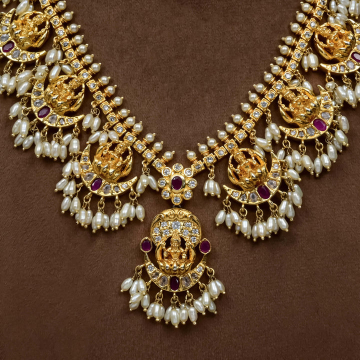 Royal Guttapusal Necklace Set