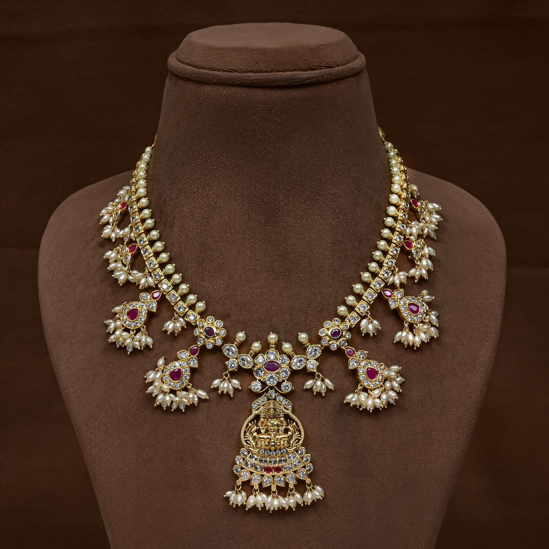 Royal Guttapusal Necklace Set