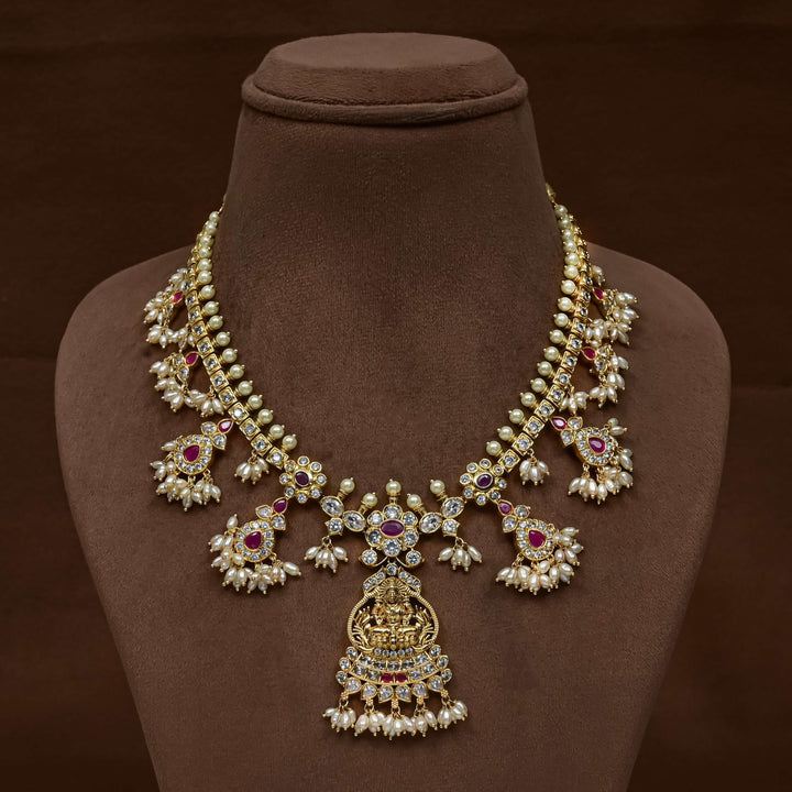 Royal Guttapusal Necklace Set