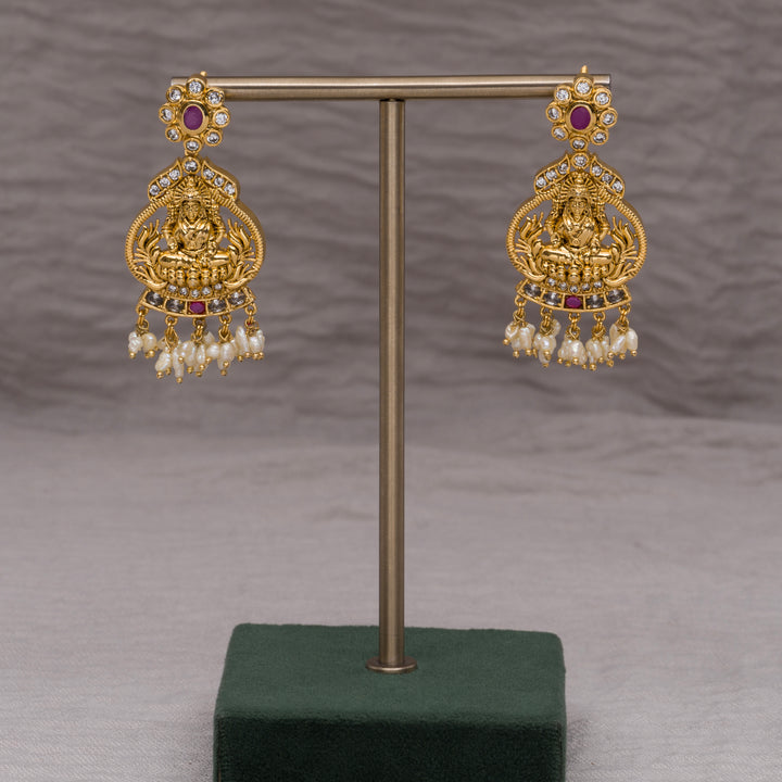 Royal Guttapusal Necklace Set