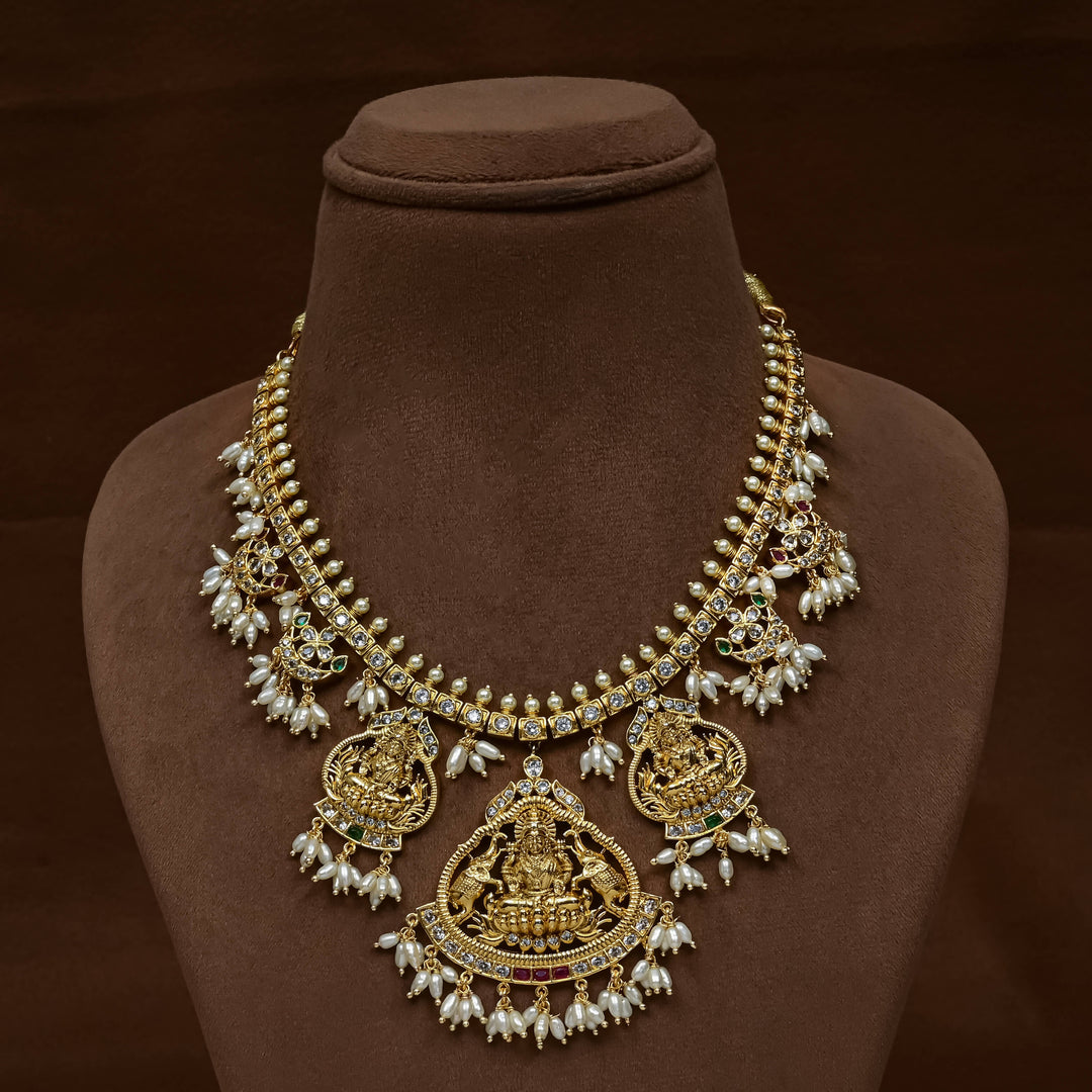 Royal Guttapusal Necklace Set