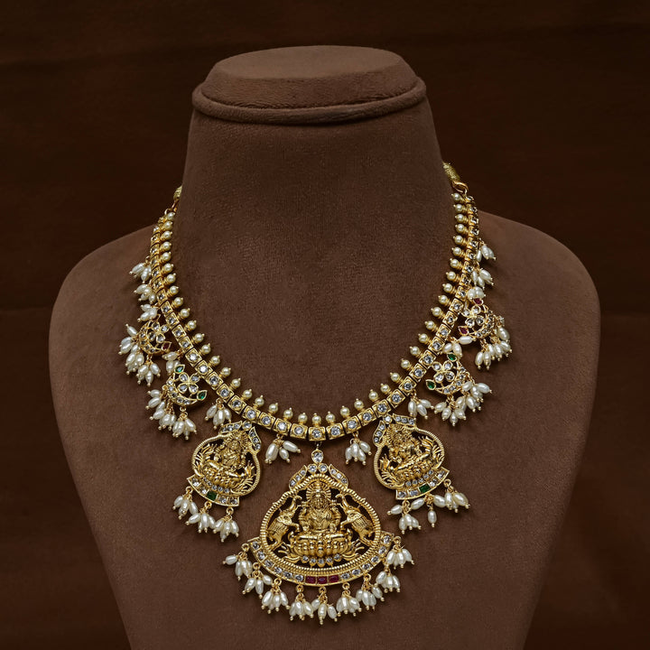 Royal Guttapusal Necklace Set