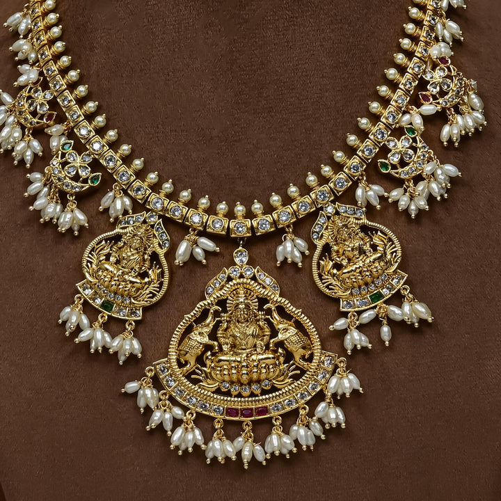 Royal Guttapusal Necklace Set