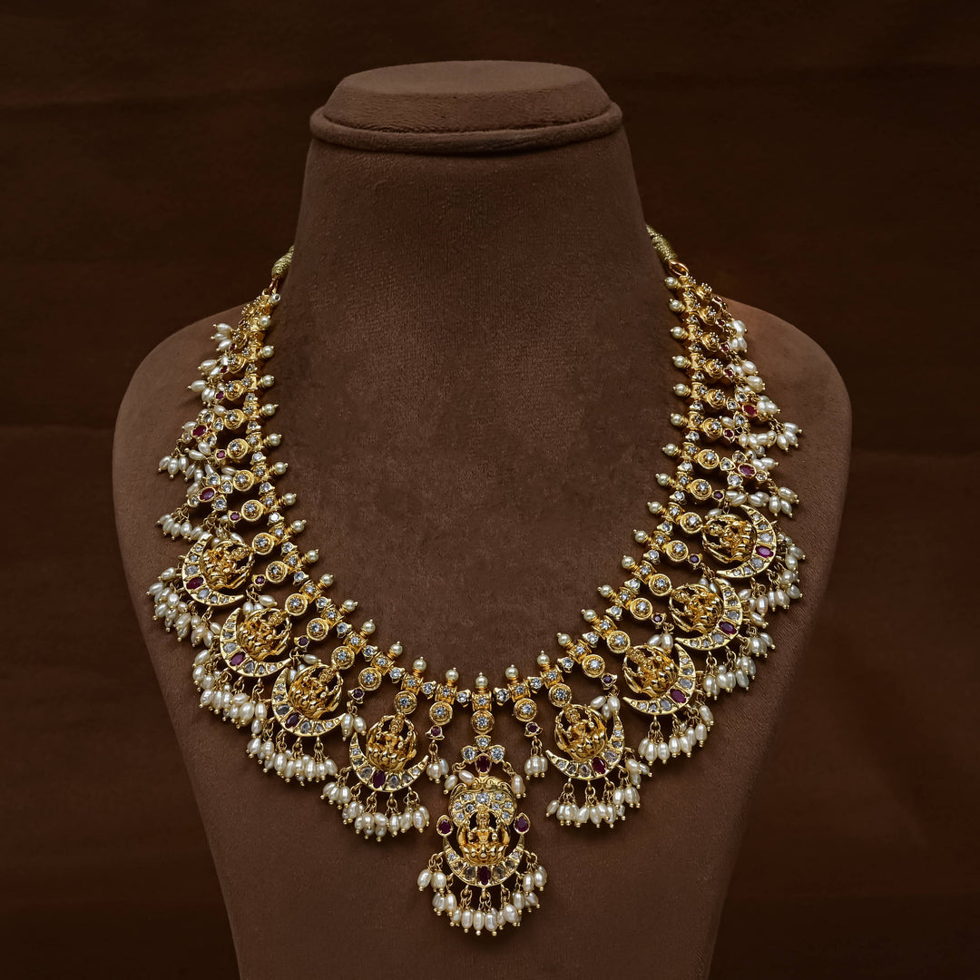 Royal Guttapusal Necklace Set