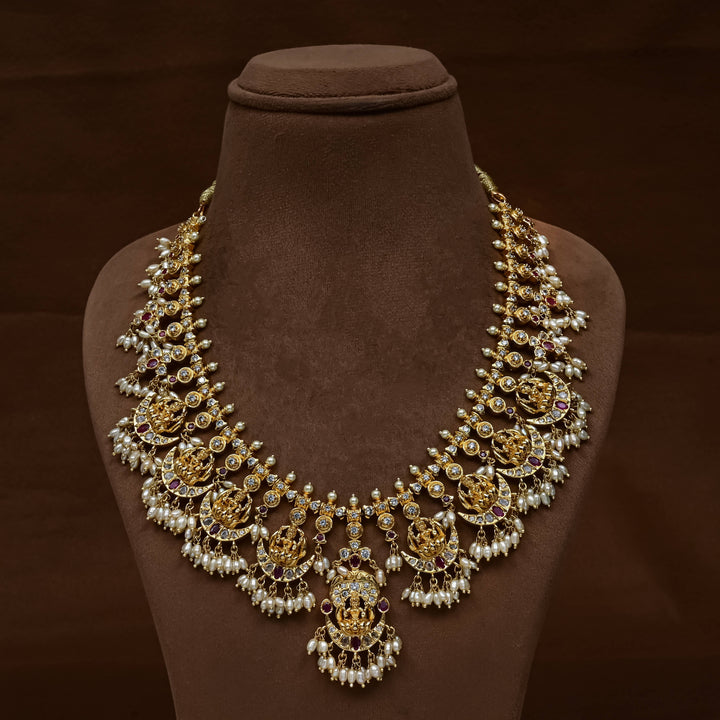 Royal Guttapusal Necklace Set
