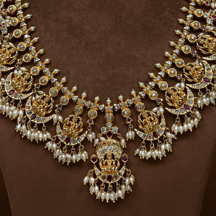 Royal Guttapusal Necklace Set