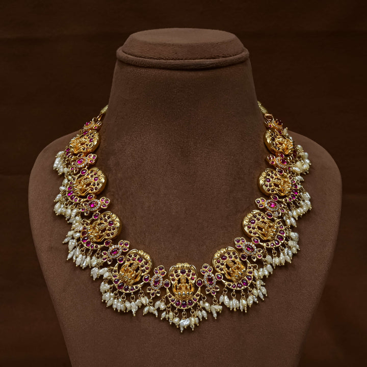 Royal Guttapusal Necklace Set