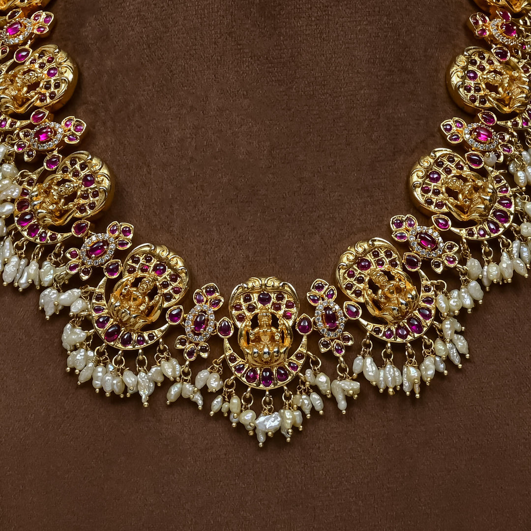 Royal Guttapusal Necklace Set
