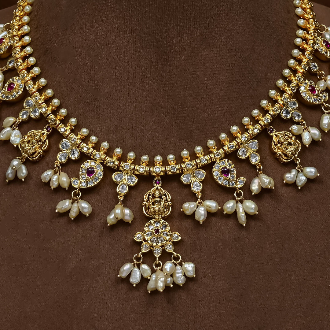 Guttapusal Necklace Set