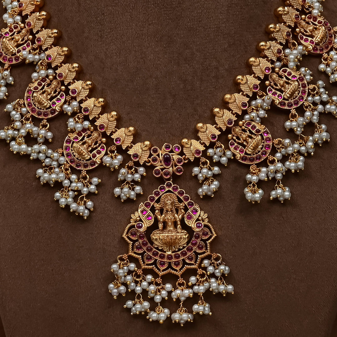 Guttapusal Necklace Set