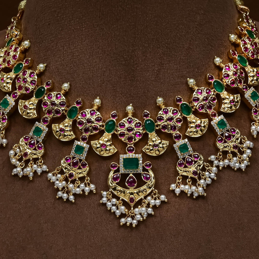 Guttapusal Necklace Set