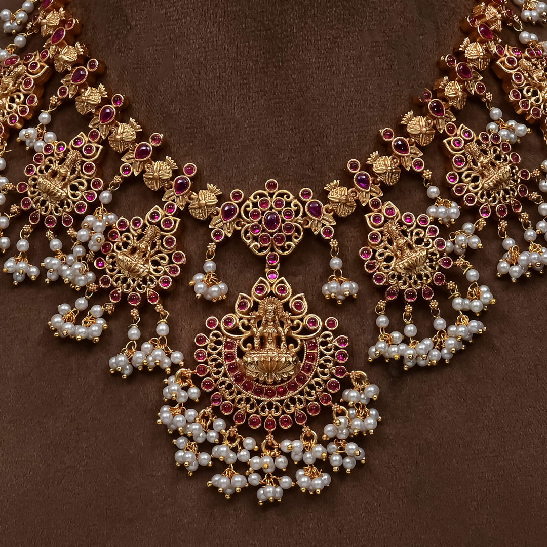 Royal Guttapusal Necklace Set