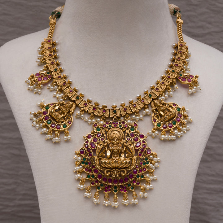 Luxury Guttapusal Necklace Set