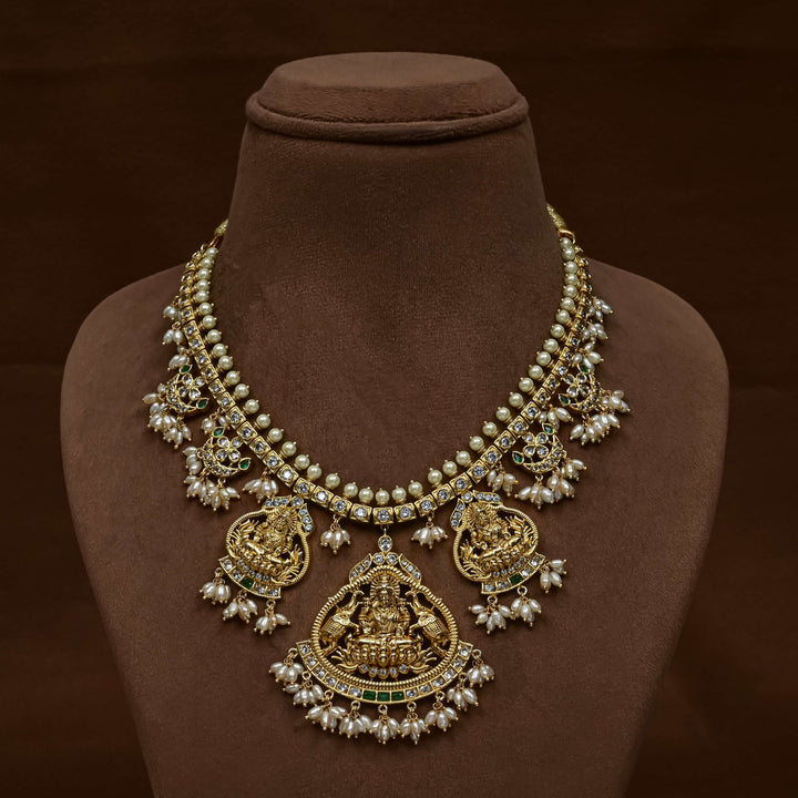 Royal Guttapusal Necklace Set