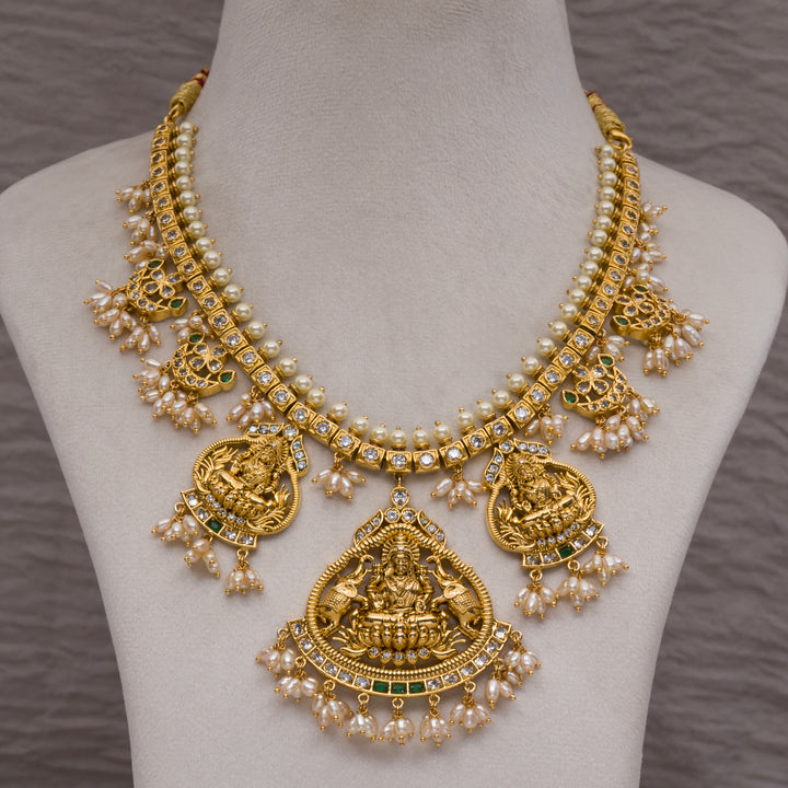Royal Guttapusal Necklace Set