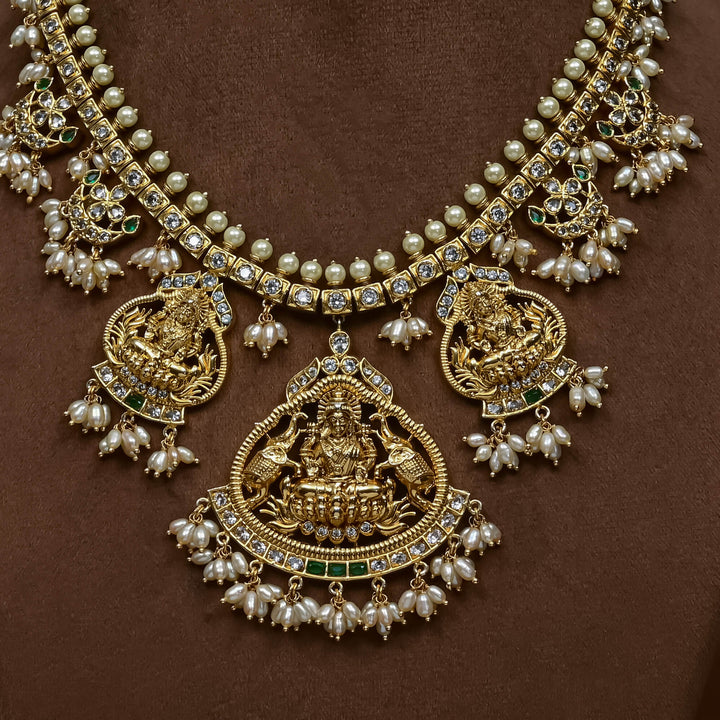Royal Guttapusal Necklace Set
