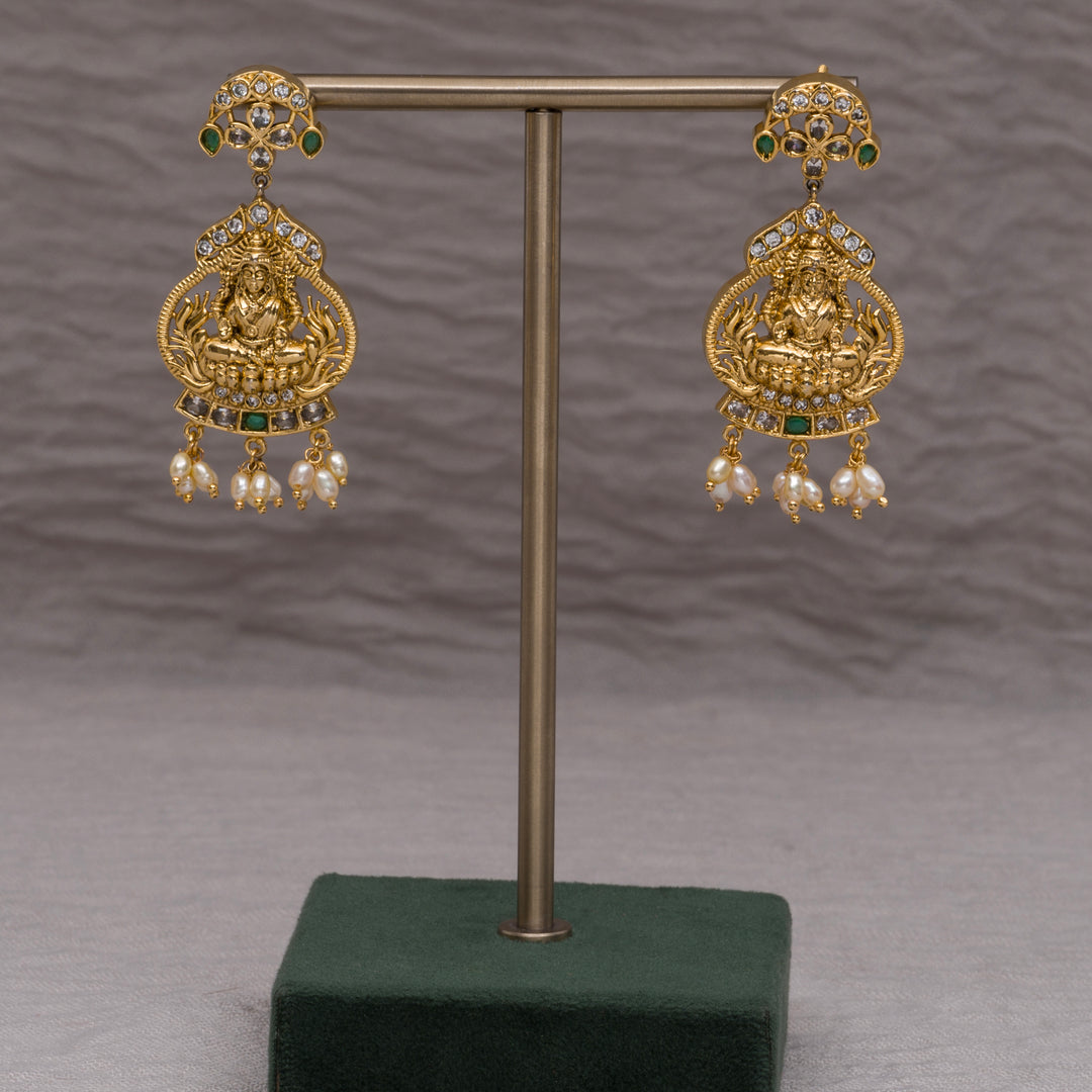 Royal Guttapusal Necklace Set