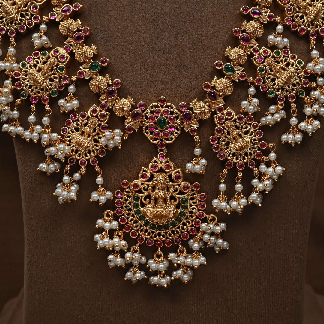 Royal Guttapusal Necklace Set