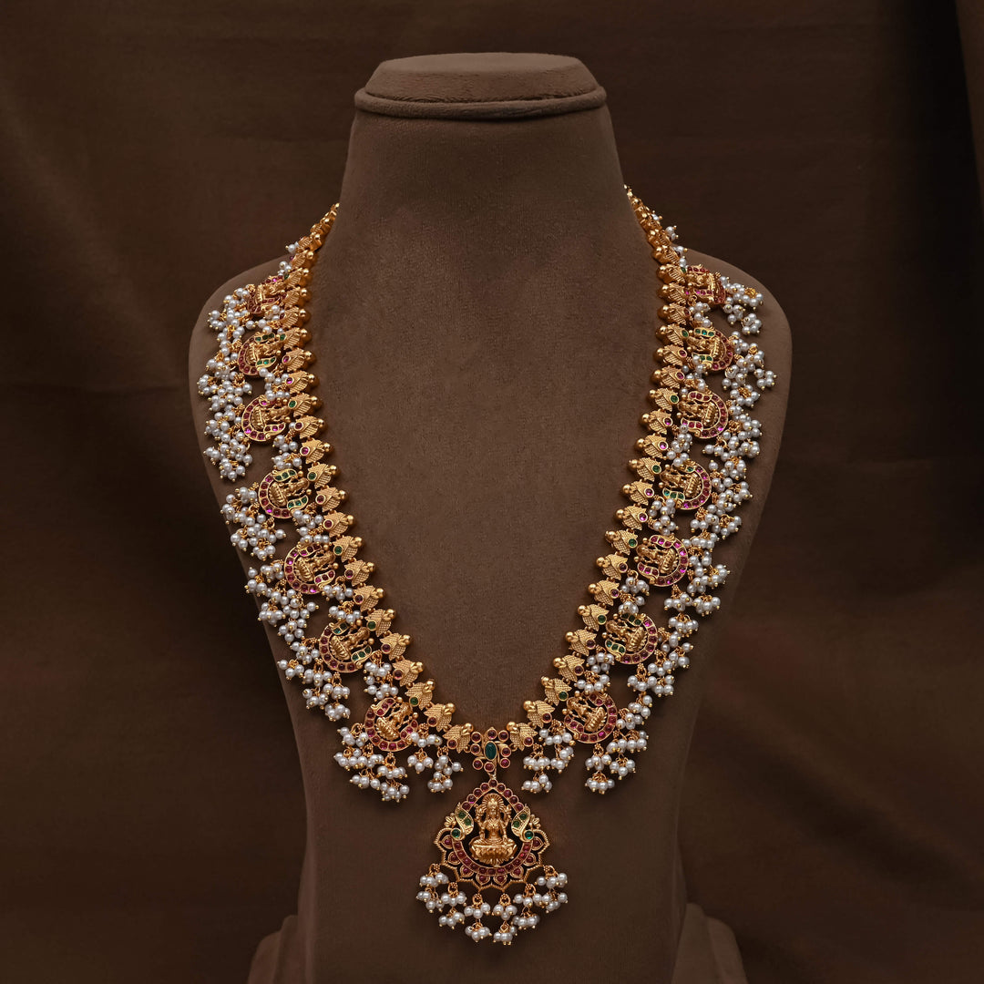 Royal Guttapusal Necklace Set
