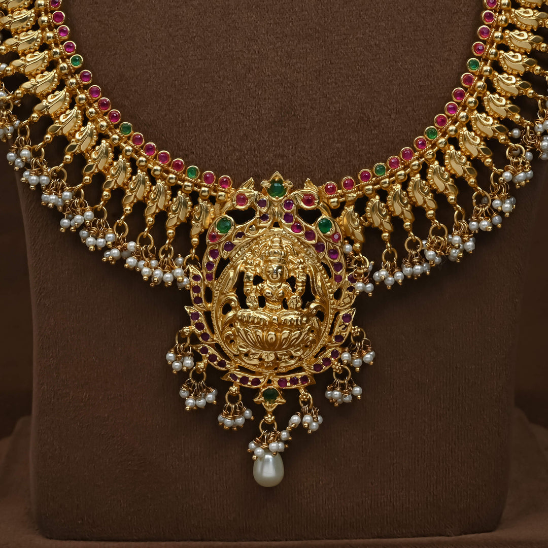 Royal Guttapusal Necklace Set
