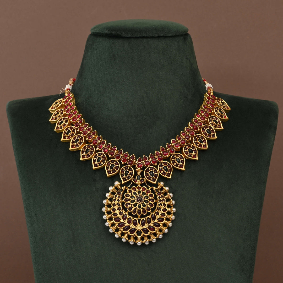 Temple Necklace Set