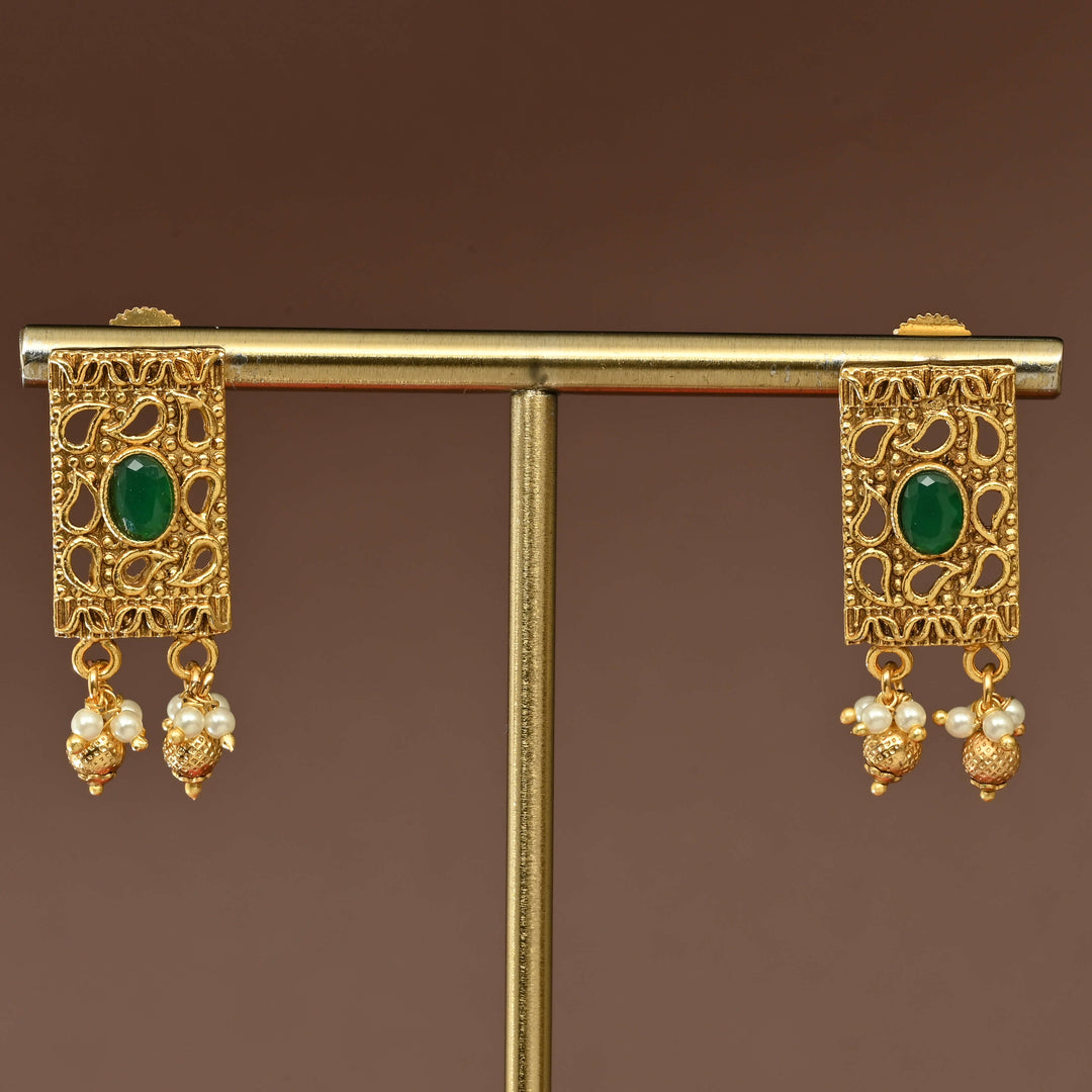 Temple Choker Set