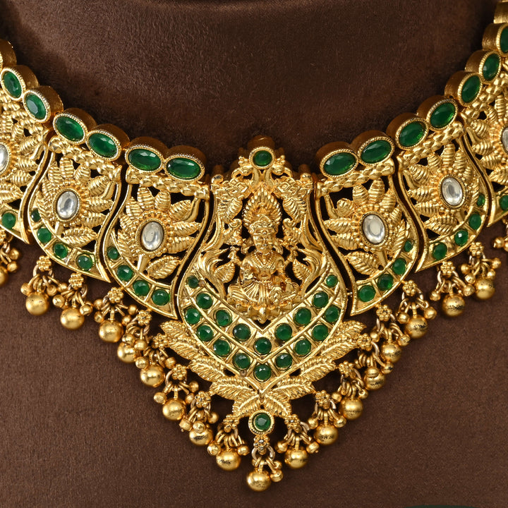 Temple Choker Set
