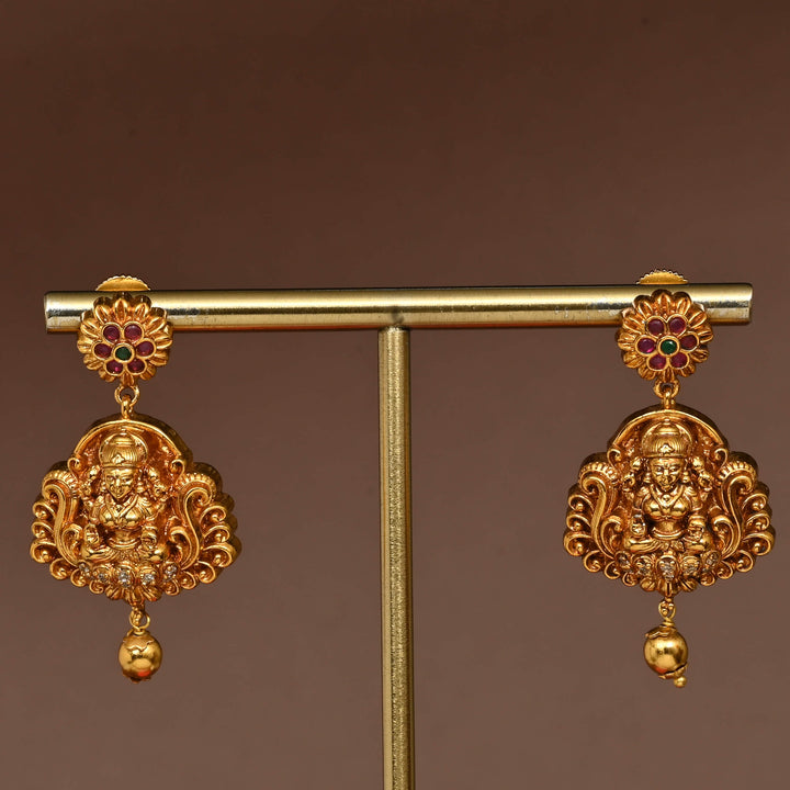 Temple Choker Set