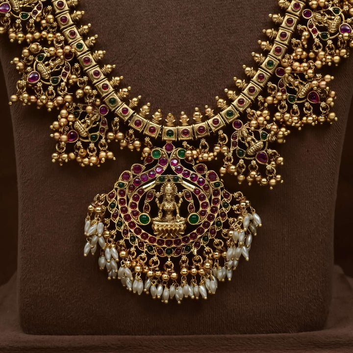 Guttapusal Necklace Set