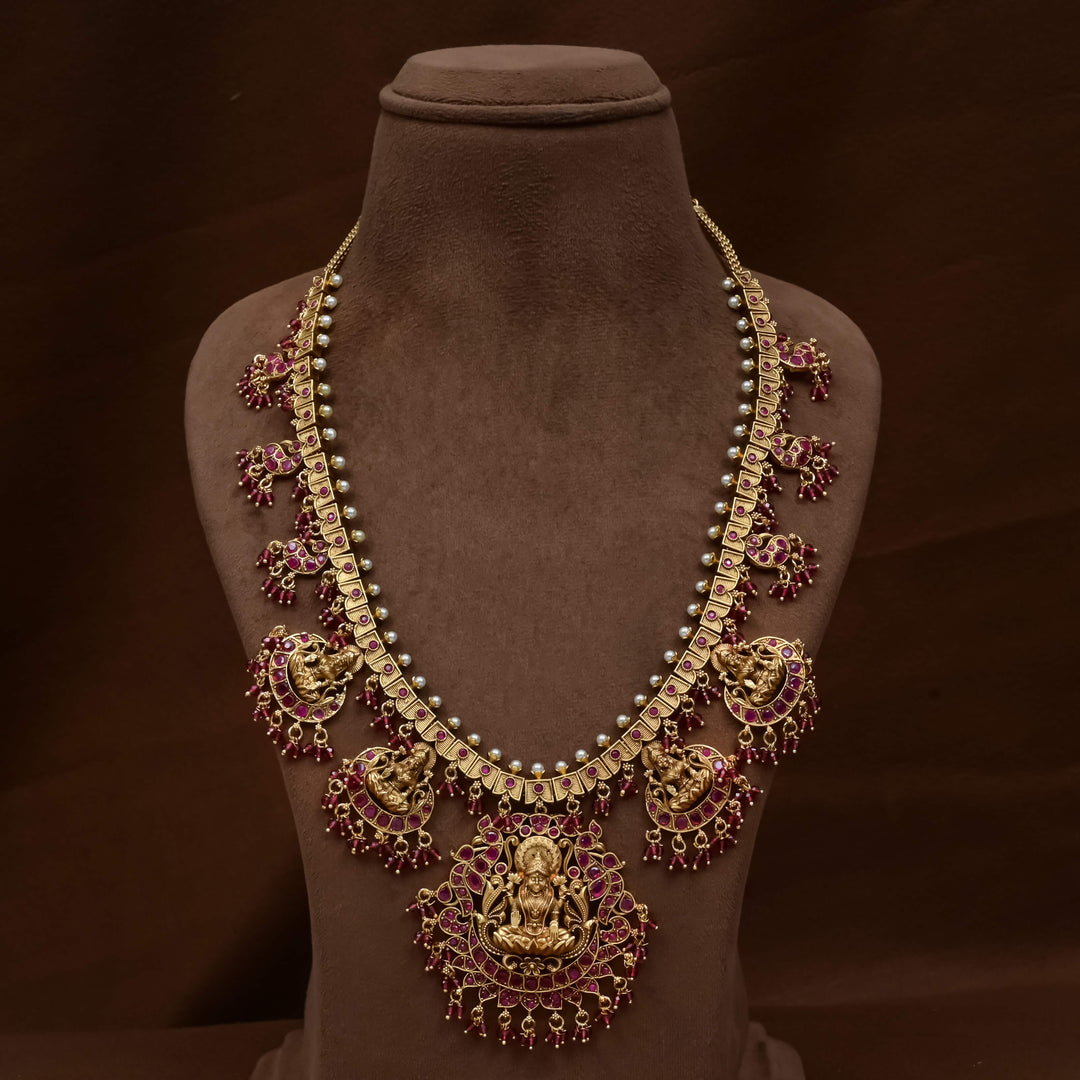 Guttapusal Necklace Set