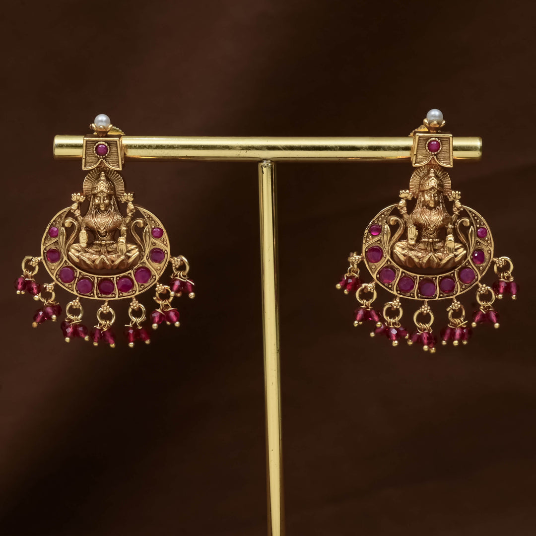Guttapusal Necklace Set