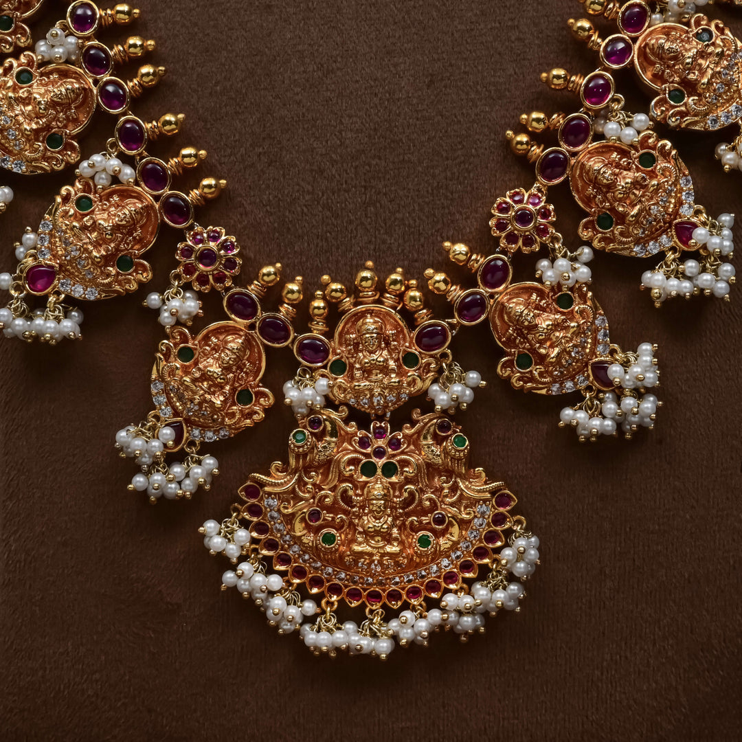 Guttapusal Necklace Set
