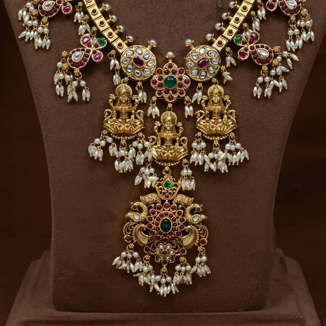 Guttapusal Necklace Set