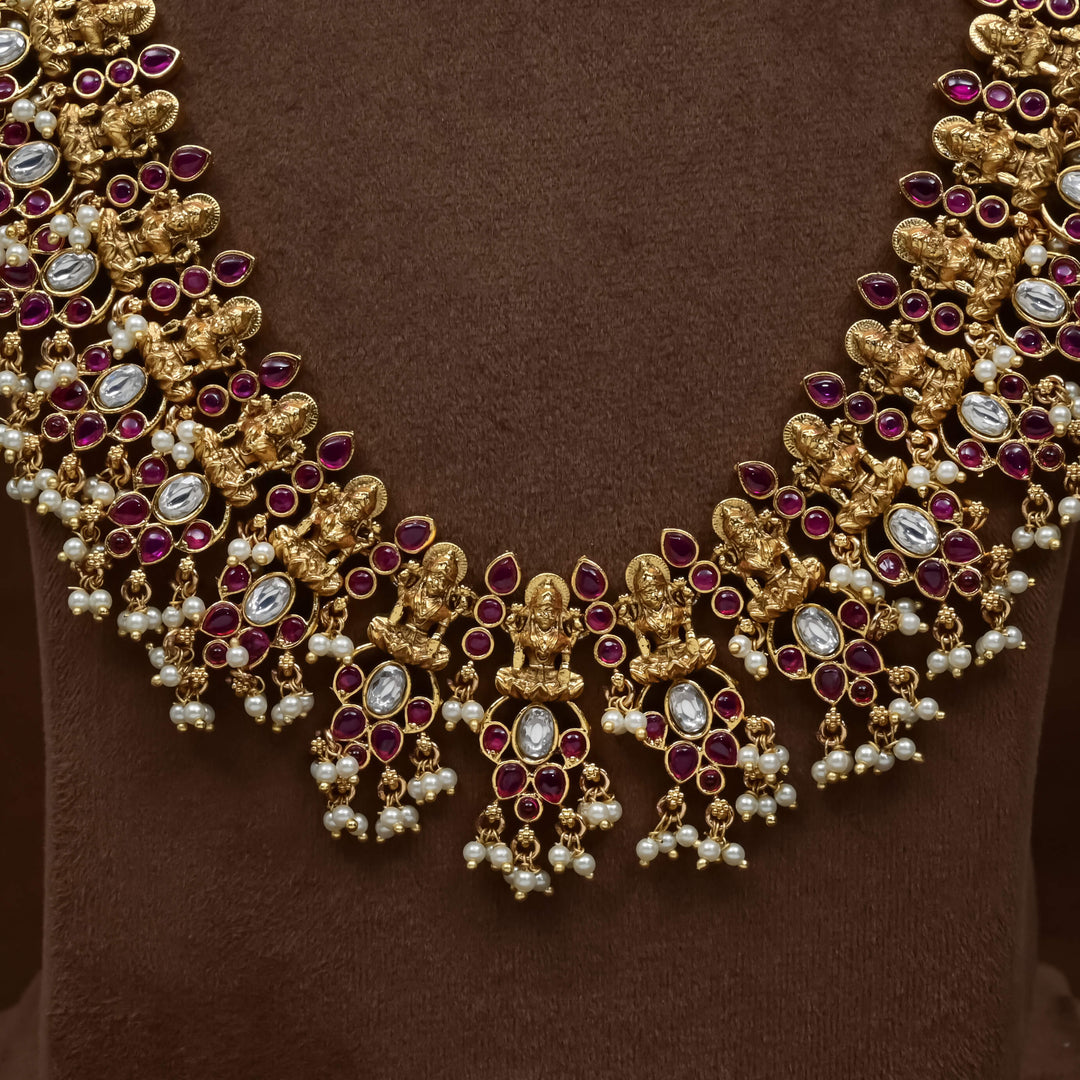 Guttapusal Necklace Set