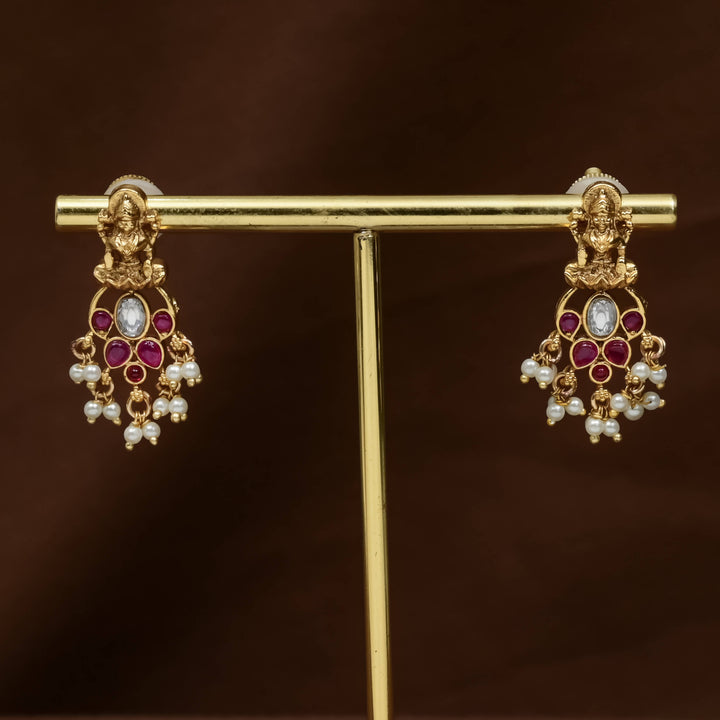 Guttapusal Necklace Set