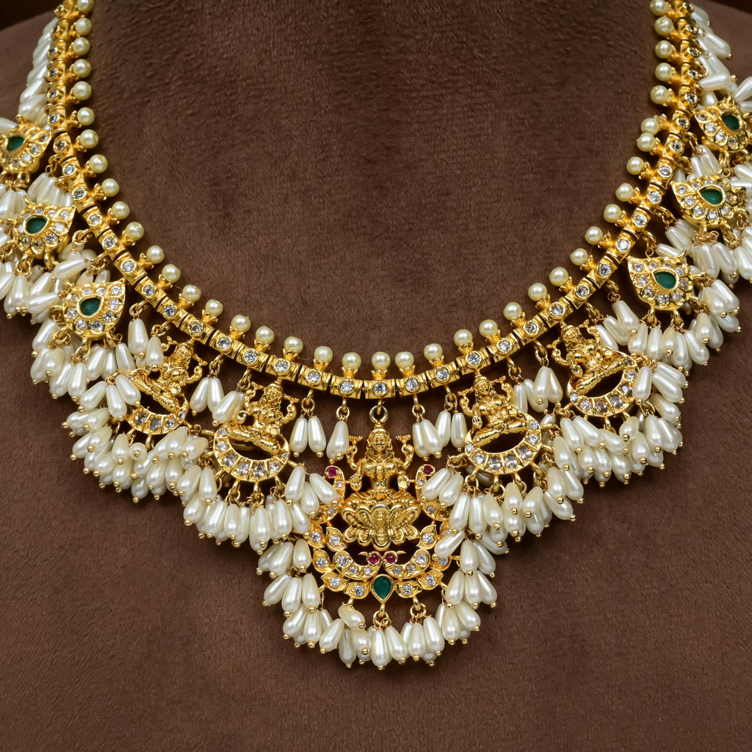 Guttapusal Necklace Set