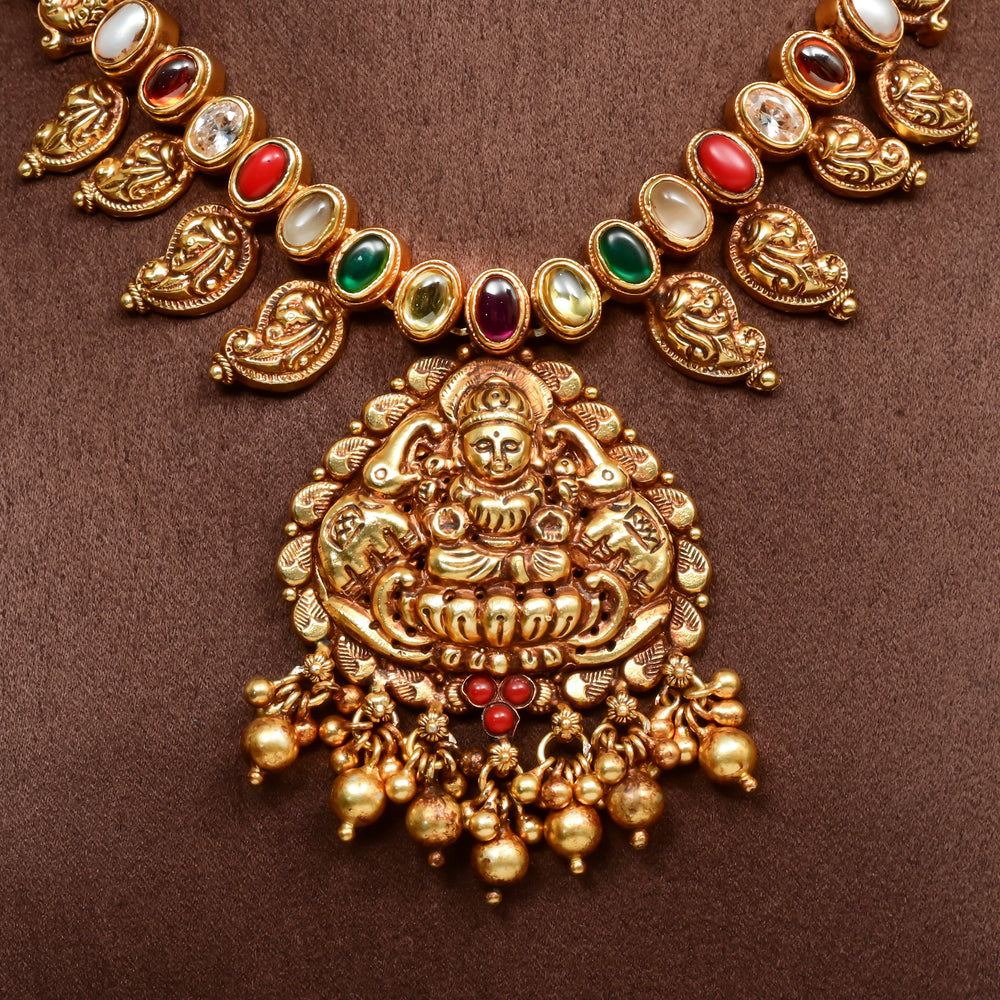 Close-up view of women's traditional 92.5 silver temple navaratnam necklace with intricate heritage craftsmanship by Sri Fine Jewellery Hyderabad (https://srifinejewellery.com)