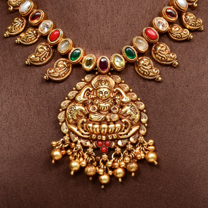Close-up view of women's traditional 92.5 silver temple navaratnam necklace with intricate heritage craftsmanship by Sri Fine Jewellery Hyderabad (https://srifinejewellery.com)
