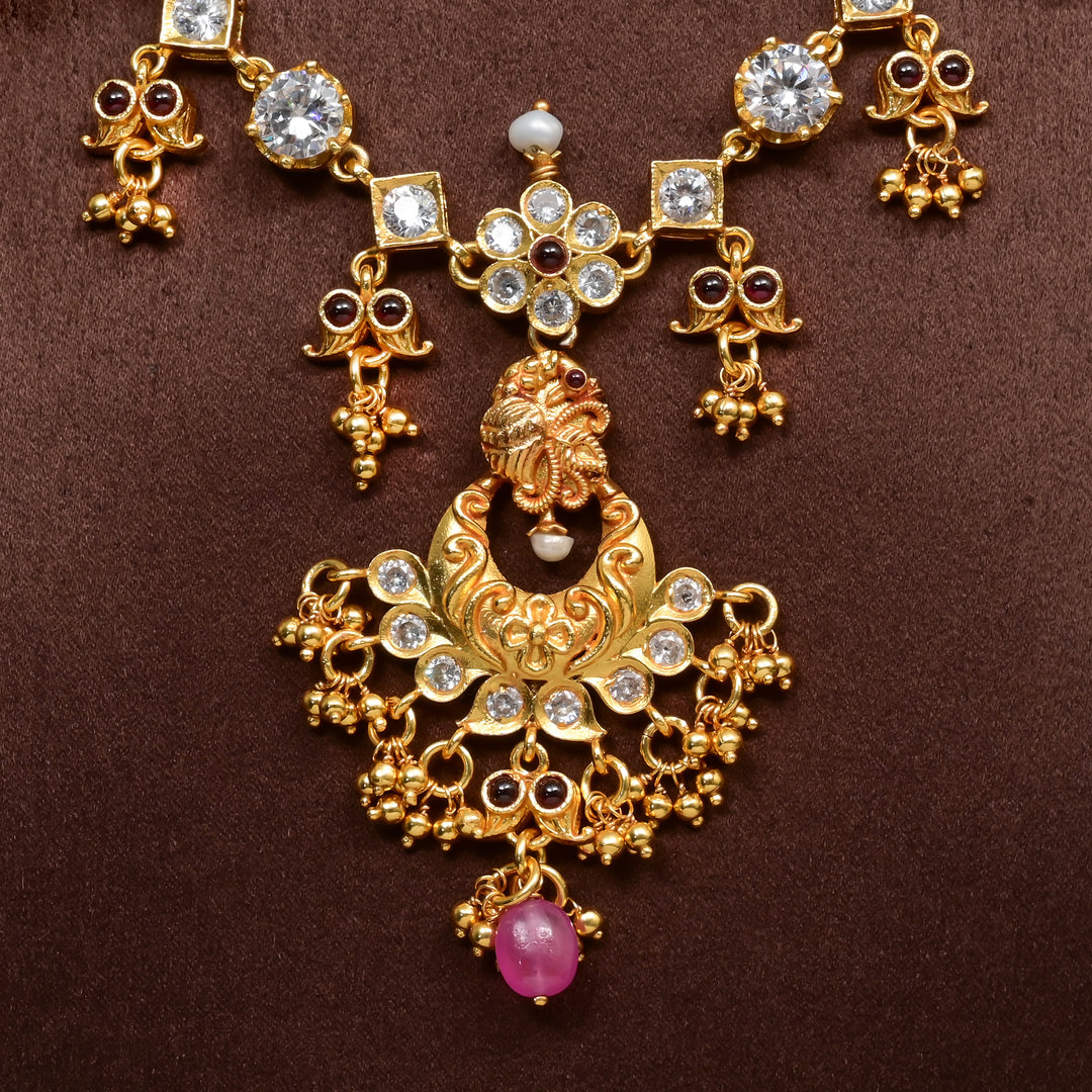 Close-up view of women's traditional 92.5 silver temple necklace with intricate heritage craftsmanship by Sri Fine Jewellery Hyderabad (https://srifinejewellery.com)
