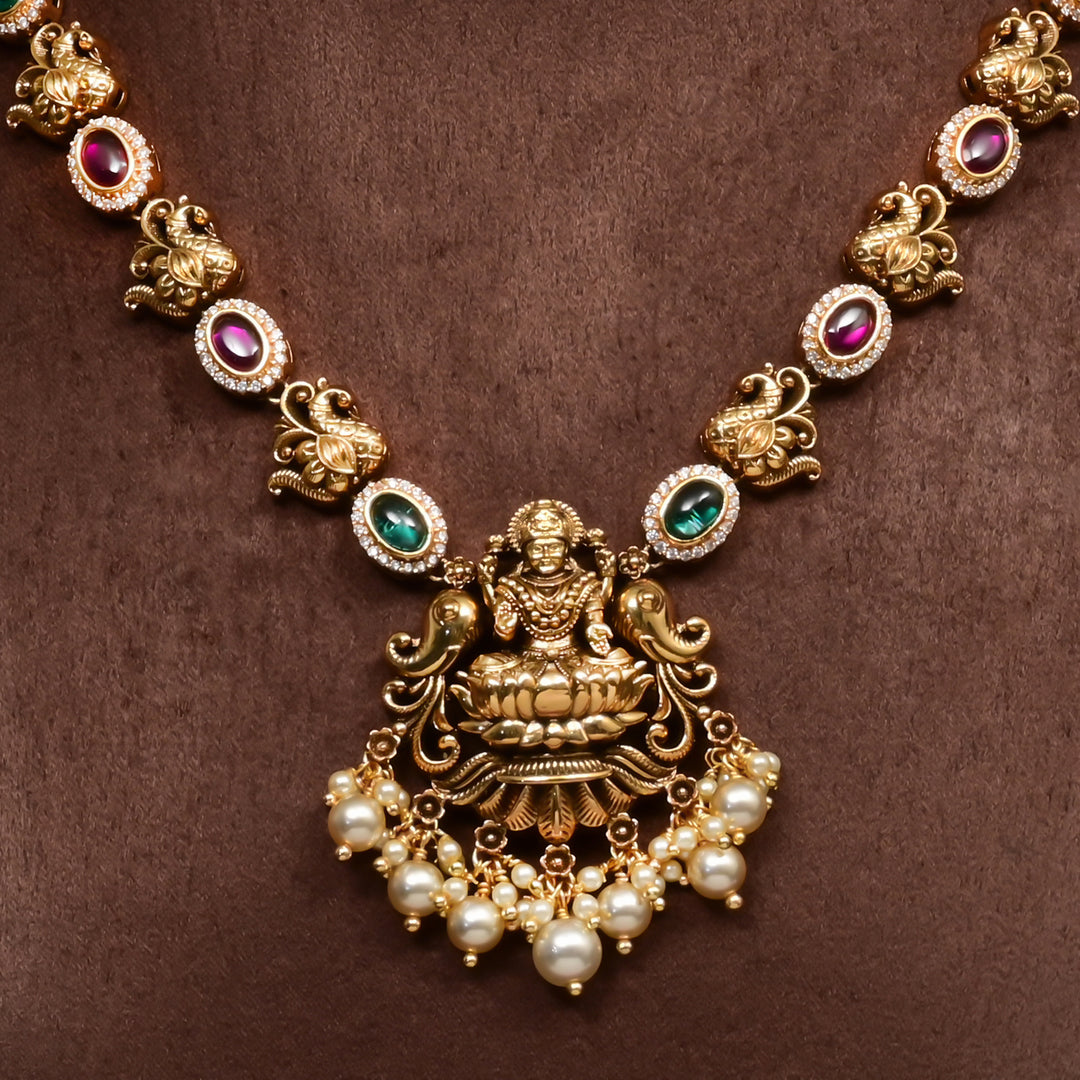 Close-up view of women's traditional 92.5 silver temple necklace with intricate heritage craftsmanship by Sri Fine Jewellery Hyderabad (https://srifinejewellery.com)