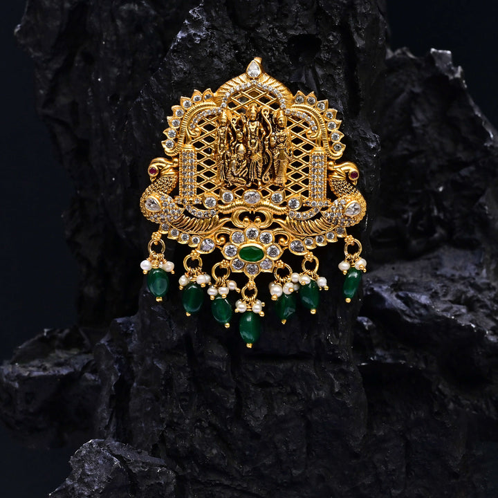 Premium 92.5 silver temple pendant featuring traditional Ram privar, kemp stones, antique finish and intricate handcrafted South Indian design by Sri Fine Jewellery, Hyderabad.
(https://www.srifinejewellery.com)