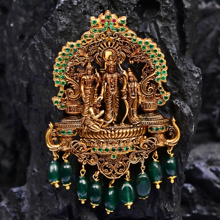 Premium 92.5 silver temple pendant featuring traditional Ram parivar, kemp stones, antique finish and intricate handcrafted South Indian design by Sri Fine Jewellery, Hyderabad.
(https://www.srifinejewellery.com)