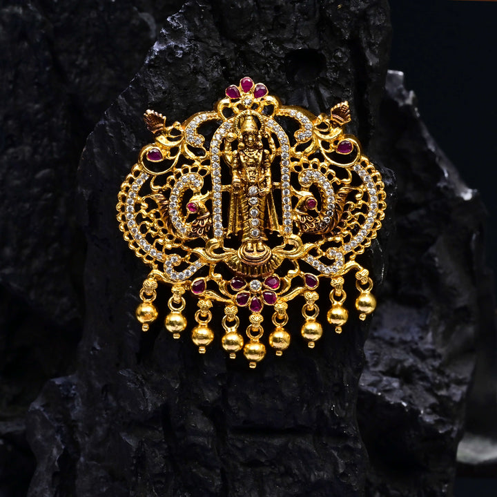 Premium 92.5 silver temple pendant featuring traditional ruby kemp stones antique finish, and intricate handcrafted South Indian design by Sri Fine Jewellery, Hyderabad.
(https://www.srifinejewellery.com)