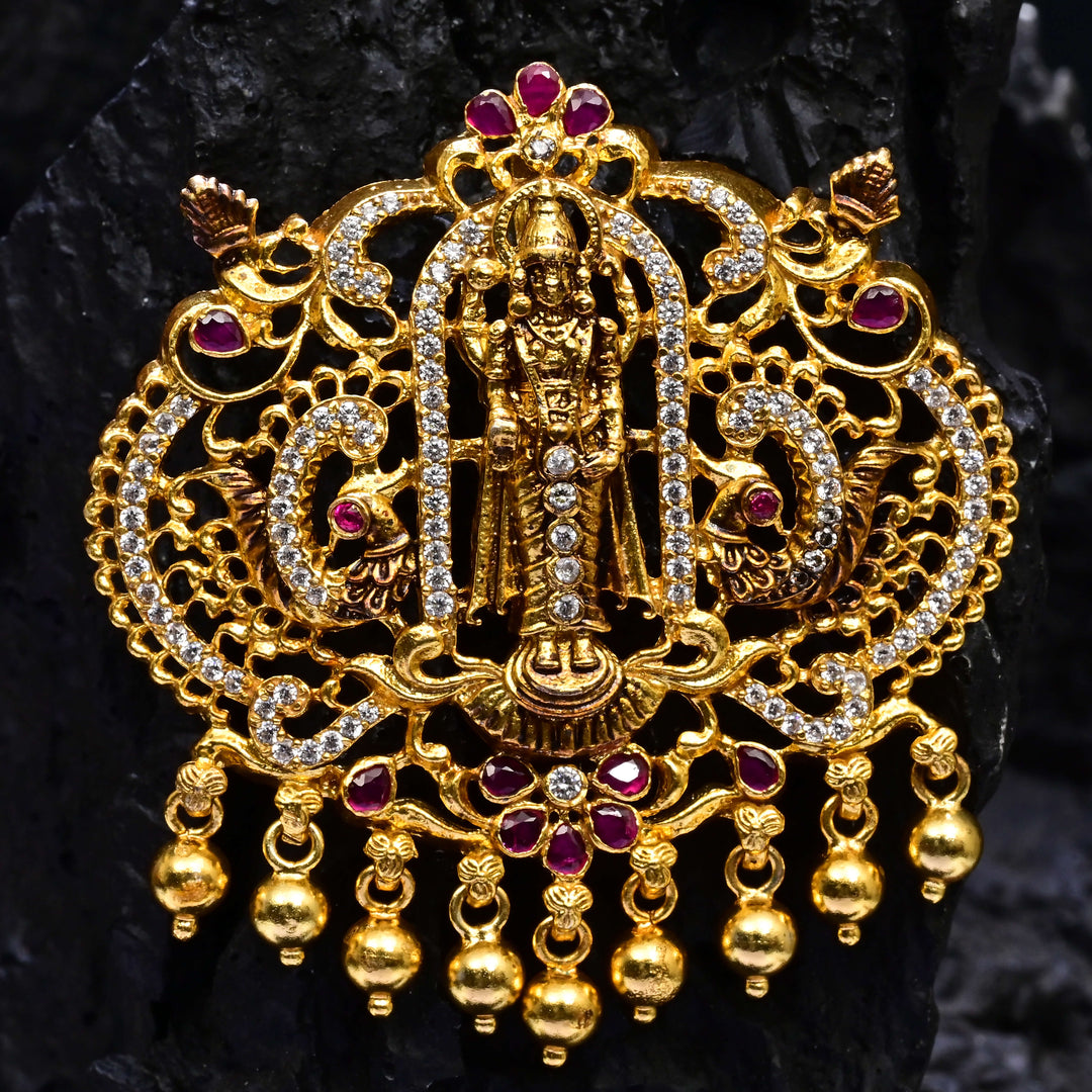 Premium 92.5 silver temple pendant featuring traditional ruby kemp stones antique finish, and intricate handcrafted South Indian design by Sri Fine Jewellery, Hyderabad.
(https://www.srifinejewellery.com)
