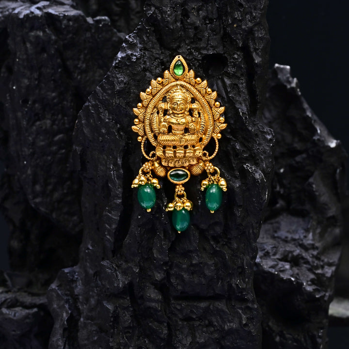 Premium 92.5 silver temple pendant featuring traditional Lakshmi motif, antique finish, and intricate handcrafted South Indian design by Sri Fine Jewellery, Hyderabad.
(https://www.srifinejewellery.com)